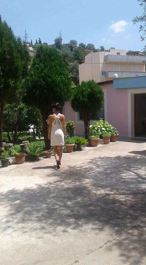 Green Oasis Holiday Home Vlorë Buitenkant foto