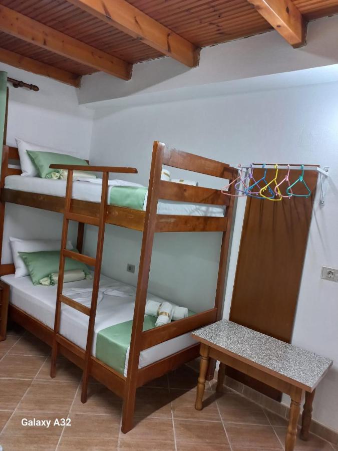 Green Oasis Holiday Home Vlorë Buitenkant foto