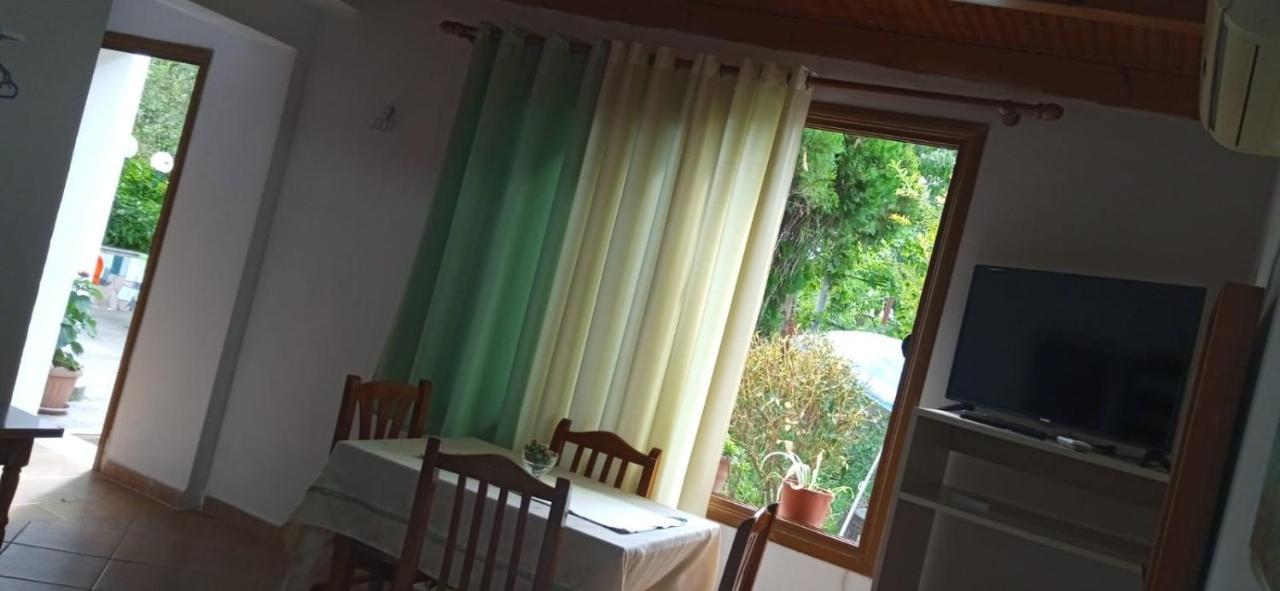 Green Oasis Holiday Home Vlorë Buitenkant foto